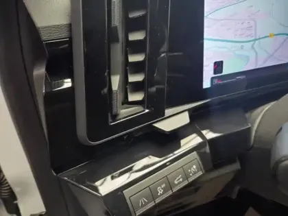 Photo 13 Renault Austral  E-Tech hybrid 200