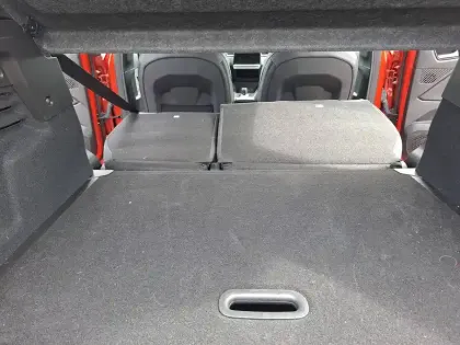 Photo 24 Renault Captur  E-Tech full hybrid 160 ch