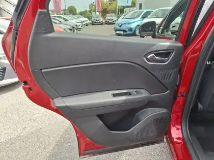 Photo 21 Renault Captur  E-Tech full hybrid 160 ch