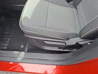Photo 11 Renault Captur  E-Tech full hybrid 160 ch