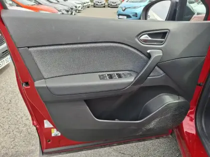 Photo 13 Renault Captur  E-Tech full hybrid 160 ch