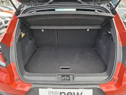 Photo 27 Renault Captur  E-Tech full hybrid 160 ch