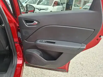 Photo 18 Renault Captur  E-Tech full hybrid 160 ch