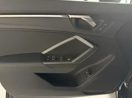 Photo 19 Audi Q3  45 TFSIe 245 ch S tronic 6