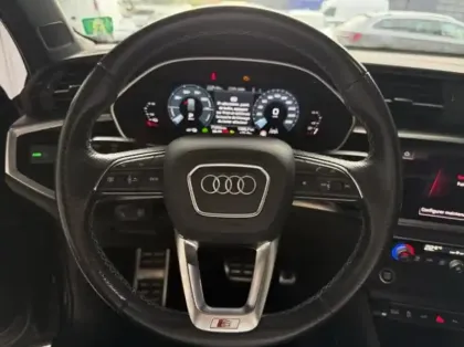 Photo 9 Audi Q3  45 TFSIe 245 ch S tronic 6