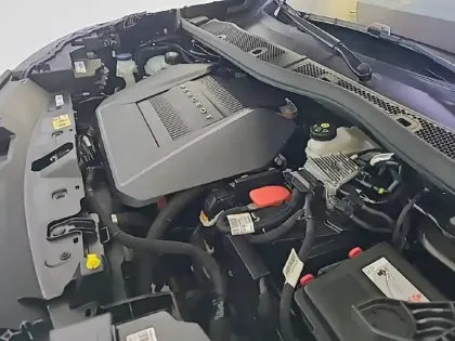 Photo 36 Peugeot 2008  Electrique 136 ch