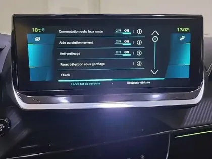 Photo 42 Peugeot 2008  Electrique 136 ch