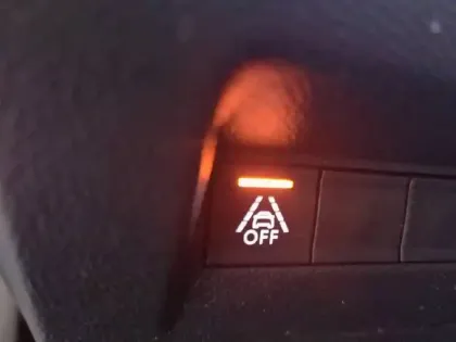 Photo 51 Peugeot 2008  Electrique 136 ch