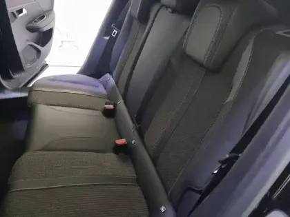 Photo 33 Peugeot 2008  Electrique 136 ch