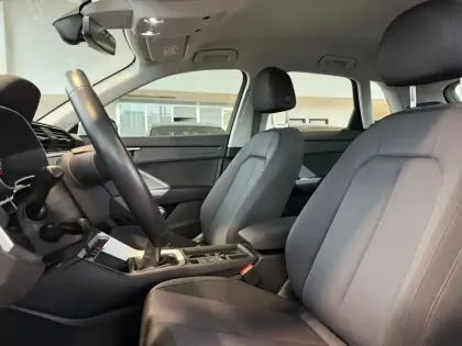 Photo 15 Audi Q3  35 TFSI 150 ch