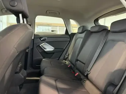 Photo 19 Audi Q3  35 TFSI 150 ch