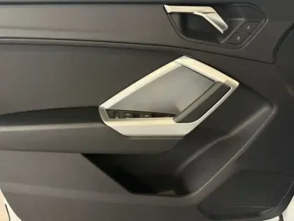 Photo 20 Audi Q3  35 TFSI 150 ch