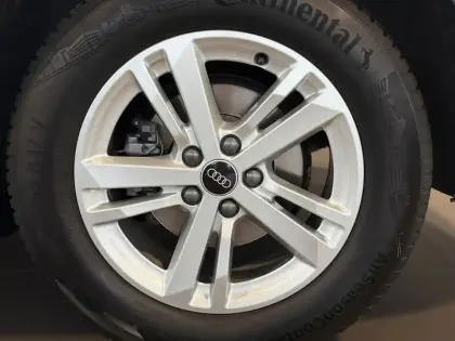 Photo 5 Audi Q3  35 TFSI 150 ch