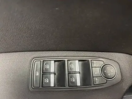 Photo 31 Renault Captur  E-Tech 145 - 21