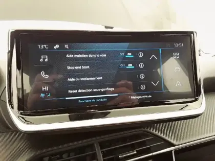 Photo 38 Peugeot 2008  PureTech 100 S&S BVM6