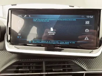 Photo 40 Peugeot 2008  PureTech 100 S&S BVM6