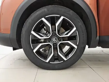 Photo 32 Citroën C4 e- 136 ch Automatique