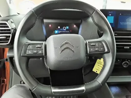 Photo 28 Citroën C4 e- 136 ch Automatique