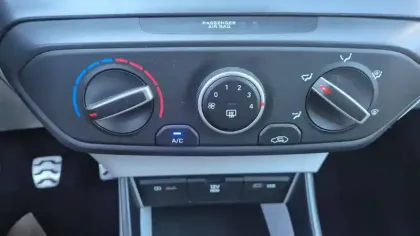 Photo 47 Hyundai Bayon  1.0 T-GDi 100 Hybrid 48V