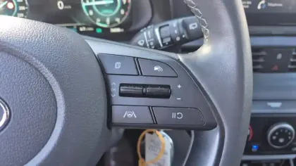 Photo 51 Hyundai Bayon  1.0 T-GDi 100 Hybrid 48V