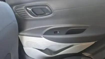 Photo 53 Hyundai Bayon  1.0 T-GDi 100 Hybrid 48V