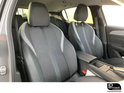 Photo 21 Peugeot 308  Hybrid 136 e-DCS6