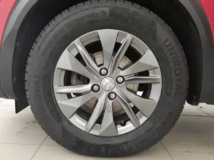 Photo 12 Peugeot 2008  BlueHDi 110 S&S BVM6