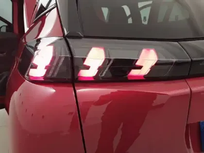 Photo 16 Peugeot 2008  BlueHDi 110 S&S BVM6