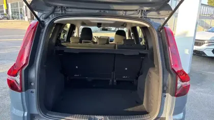 Photo 18 Dacia Jogger  Hybrid 140 5 places