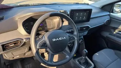 Photo 8 Dacia Jogger  Hybrid 140 5 places