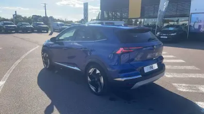 Photo 2 Renault Symbioz  E-Tech full hybrid 145