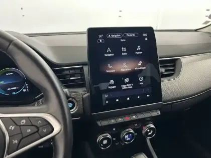 Photo 20 Renault Arkana  E-Tech hybride 145 - 22