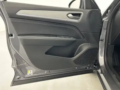 Photo 19 Renault Arkana  E-Tech hybride 145 - 22