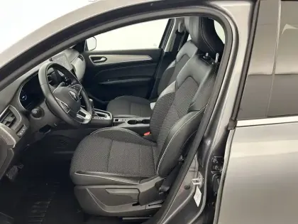 Photo 17 Renault Arkana  E-Tech hybride 145 - 22