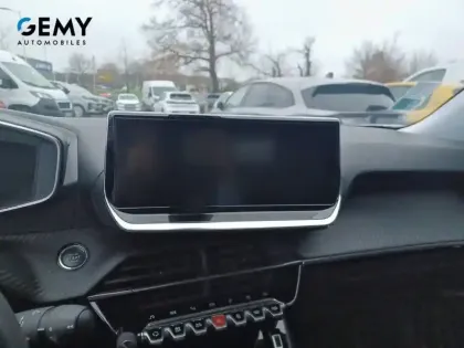 Photo 13 Peugeot 2008  Moteur électrique 136 ch