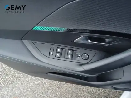 Photo 12 Peugeot 2008  Moteur électrique 136 ch