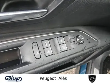 Photo 54 Peugeot 3008  Hybrid 225 e-EAT8