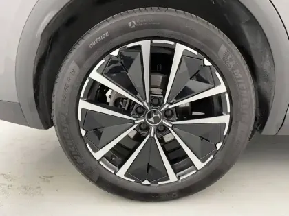 Photo 18 DS DS 7  Hybride Rechargeable E-Tense 300 EAT8 4x4