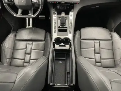 Photo 34 DS DS 7  Hybride Rechargeable E-Tense 300 EAT8 4x4