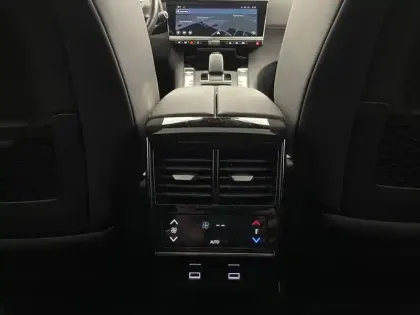 Photo 33 DS DS 7  Hybride Rechargeable E-Tense 300 EAT8 4x4