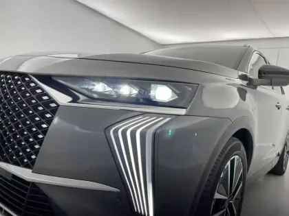 Photo 29 DS DS 7  Hybride Rechargeable E-Tense 300 EAT8 4x4