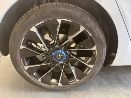 Photo 12 Renault Clio  E-Tech full hybrid 145 ch GSR2