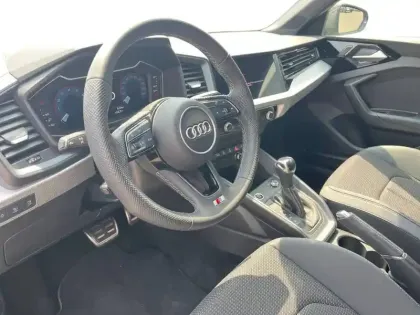 Photo 54 Audi A1  Sportback 35 TFSI 150 ch S tronic 7