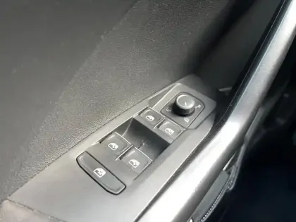 Photo 13 Volkswagen T-cross  1.0 TSI 110 Start/Stop BVM6