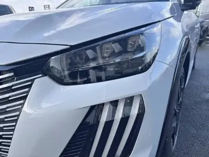 Photo 15 Peugeot 208  Electrique 50 kWh 136ch