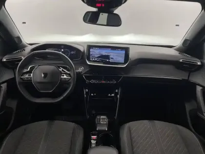 Photo 61 Peugeot 2008  Hybrid 136 e-DCS6