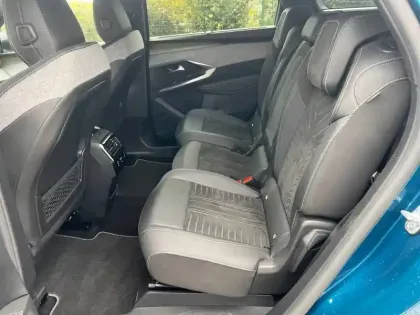 Photo 25 Peugeot 5008  Hybrid 136 e-DCS6