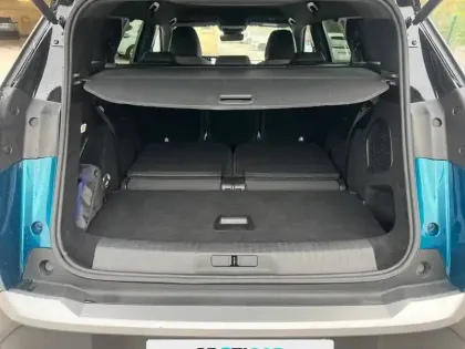 Photo 21 Peugeot 5008  Hybrid 136 e-DCS6