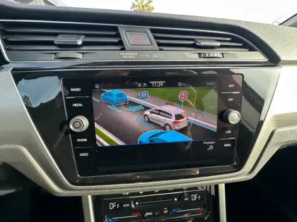 Photo 23 Volkswagen Touran  2.0 TDI 122 7pl