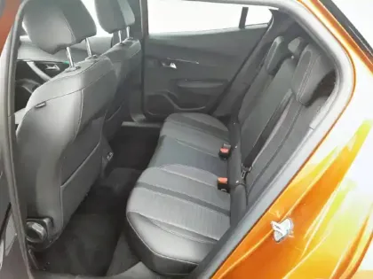 Photo 11 Peugeot 2008  Electrique 136 ch